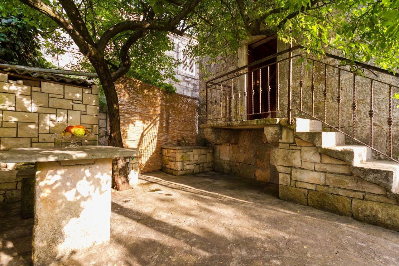 Old Small Stone House Zrnovo Exterior foto