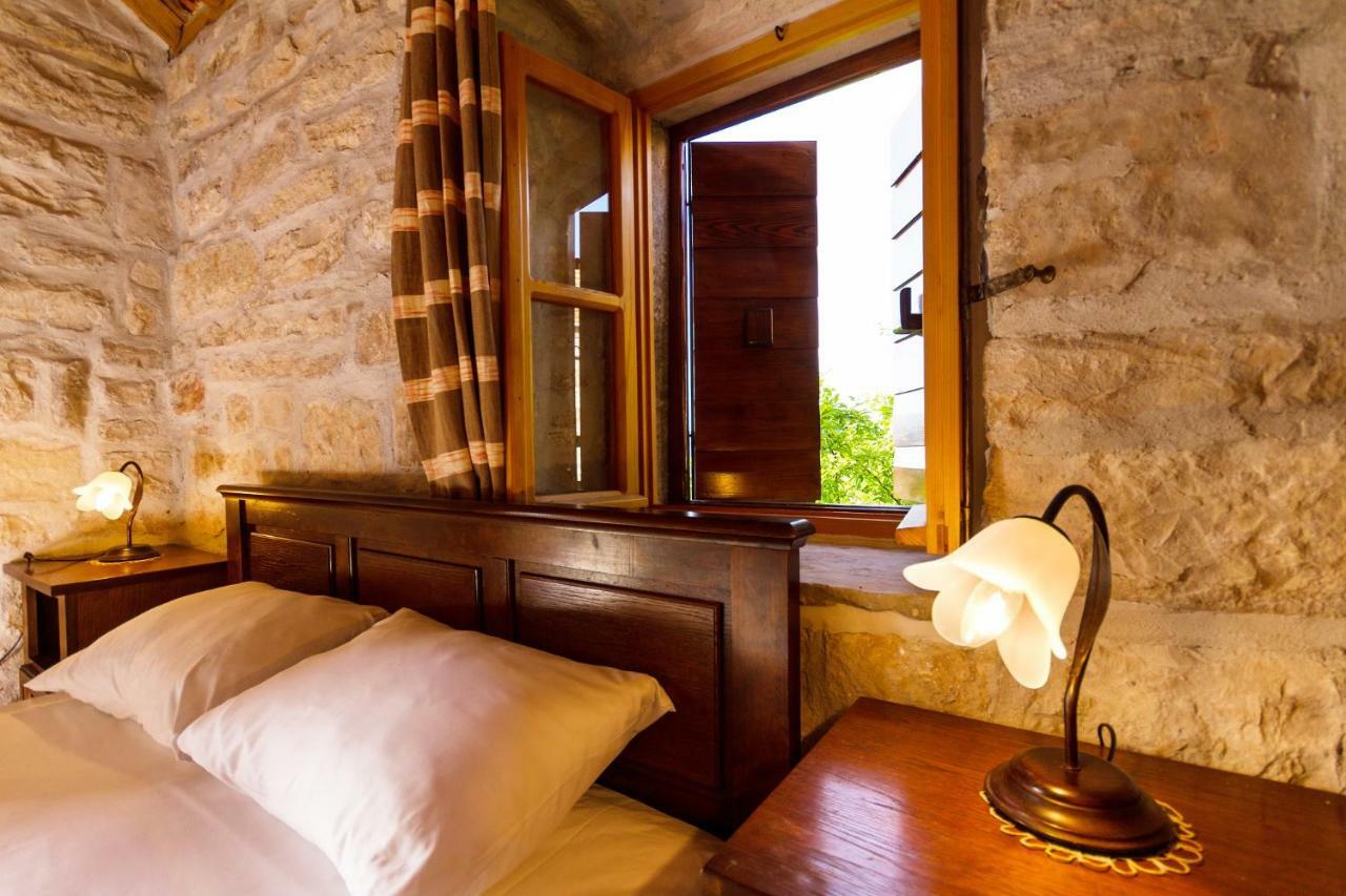 Old Small Stone House Zrnovo Exterior foto